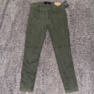 Hollister crop pants